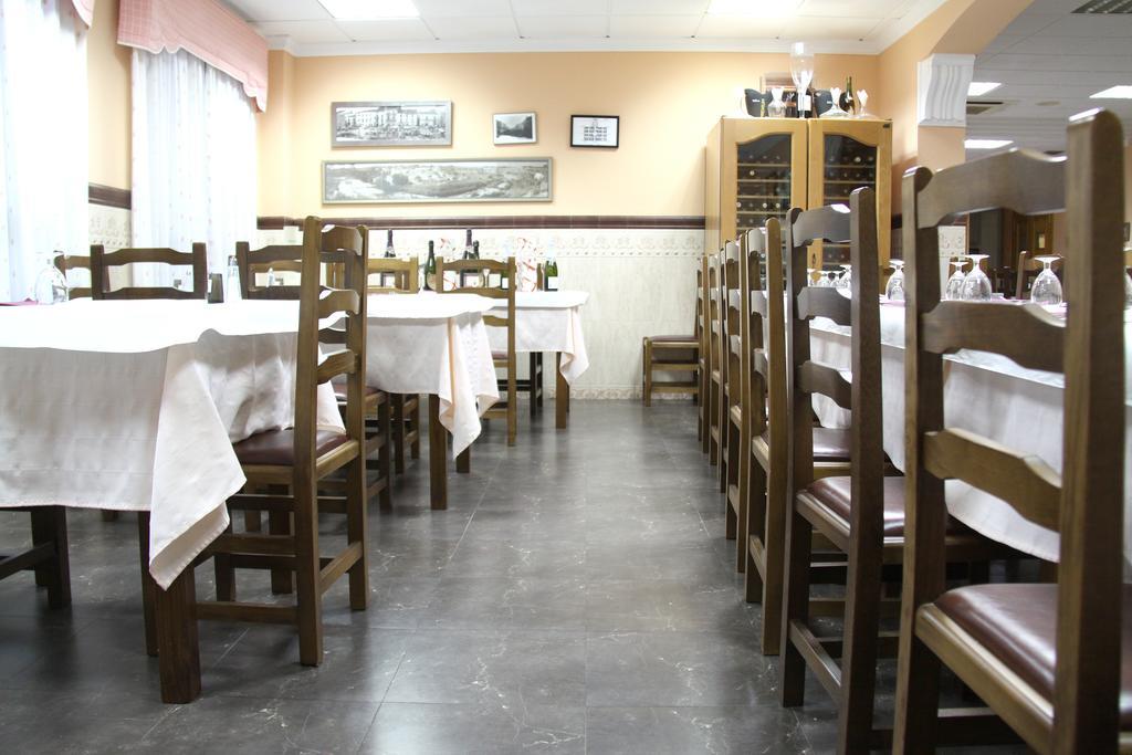 Hostal Restaurante La Masia Vila-real Exterior foto