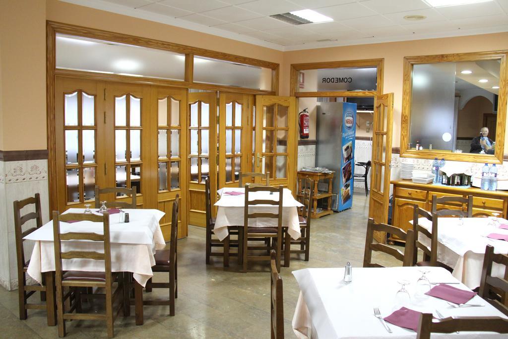 Hostal Restaurante La Masia Vila-real Exterior foto